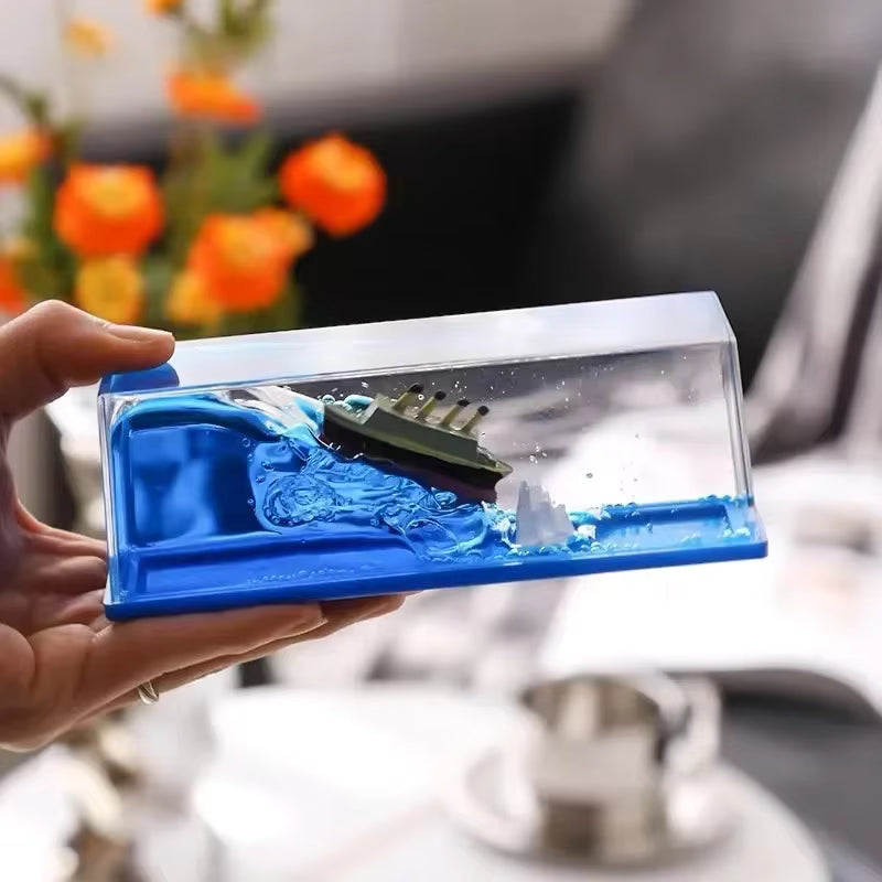 سفينة تايتانيك العائمة داخل زجاجة سائلة - ديكور مكتب فاخر ضد الغرق - قطعة فنية متحركة لتزيين المنزل والسيارة